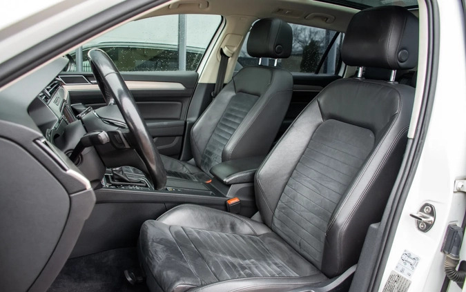 Volkswagen Passat cena 59900 przebieg: 329300, rok produkcji 2015 z Łódź małe 781